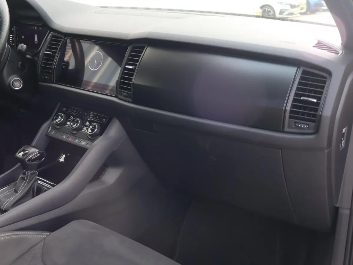 1.5 TSI 150pk DSG Sportline Business | Panoramadak | Trekhaak | Memory Seats | Stoel en Stuurverwarming | Achteruitrijcamera | Climata Controle |
