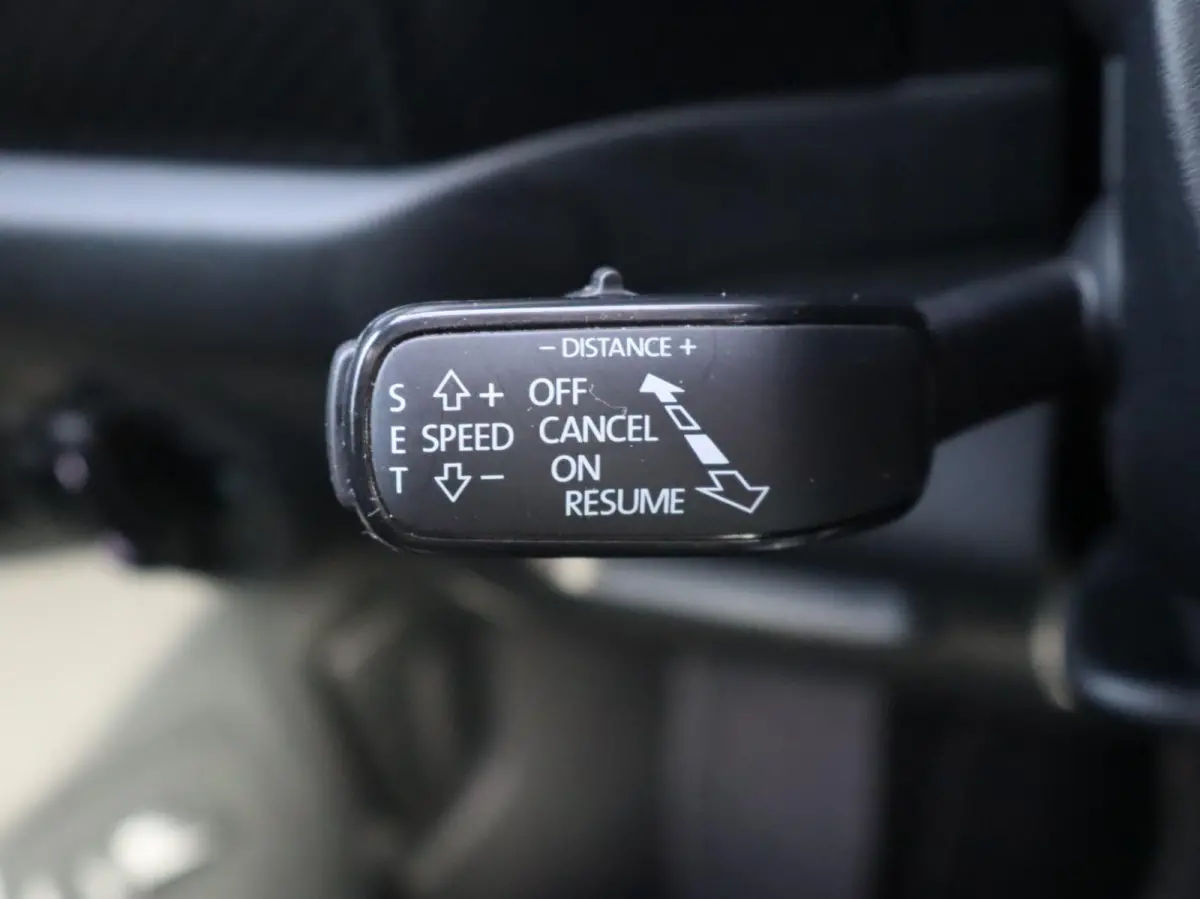 1.5 TSI 150pk DSG Sportline Business | Panoramadak | Trekhaak | Memory Seats | Stoel en Stuurverwarming | Achteruitrijcamera | Climata Controle |