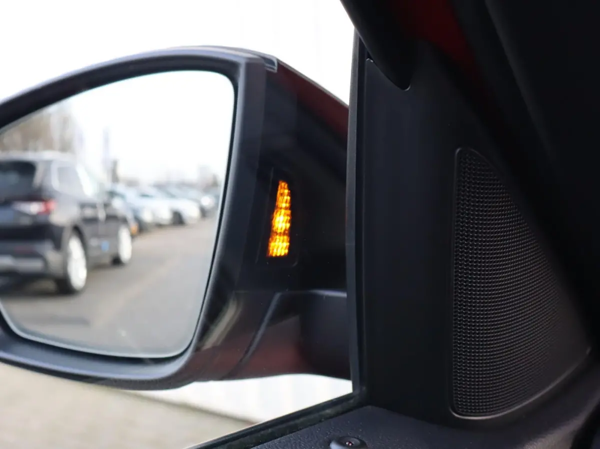 1.5 TSI 150pk DSG Sportline Business | Panoramadak | Trekhaak | Memory Seats | Stoel en Stuurverwarming | Achteruitrijcamera | Climata Controle |