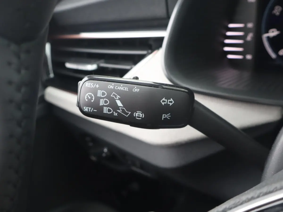 1.0 TSI 115pk DSG Business Edition | Winter Pakket | 17" Velgen