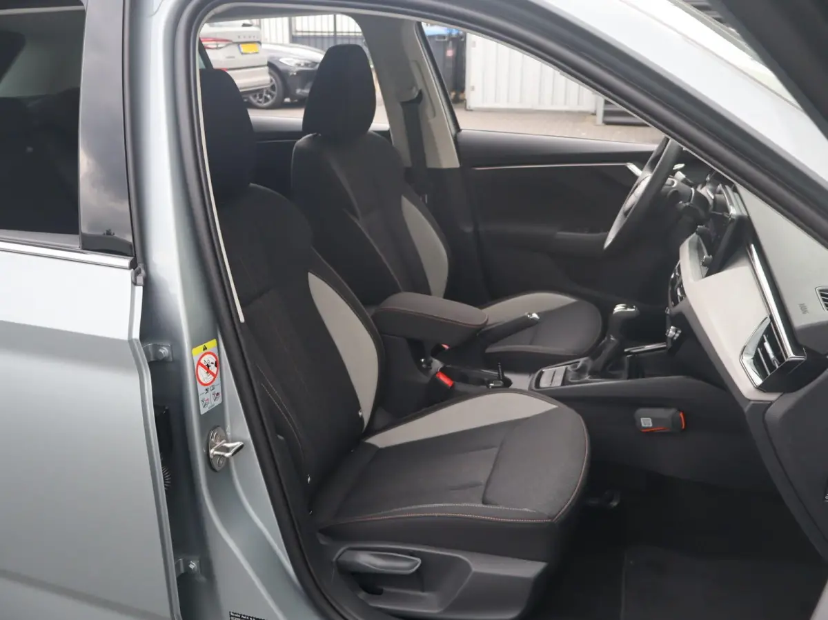 1.0 TSI 115pk DSG Business Edition | Winter Pakket | 17" Velgen