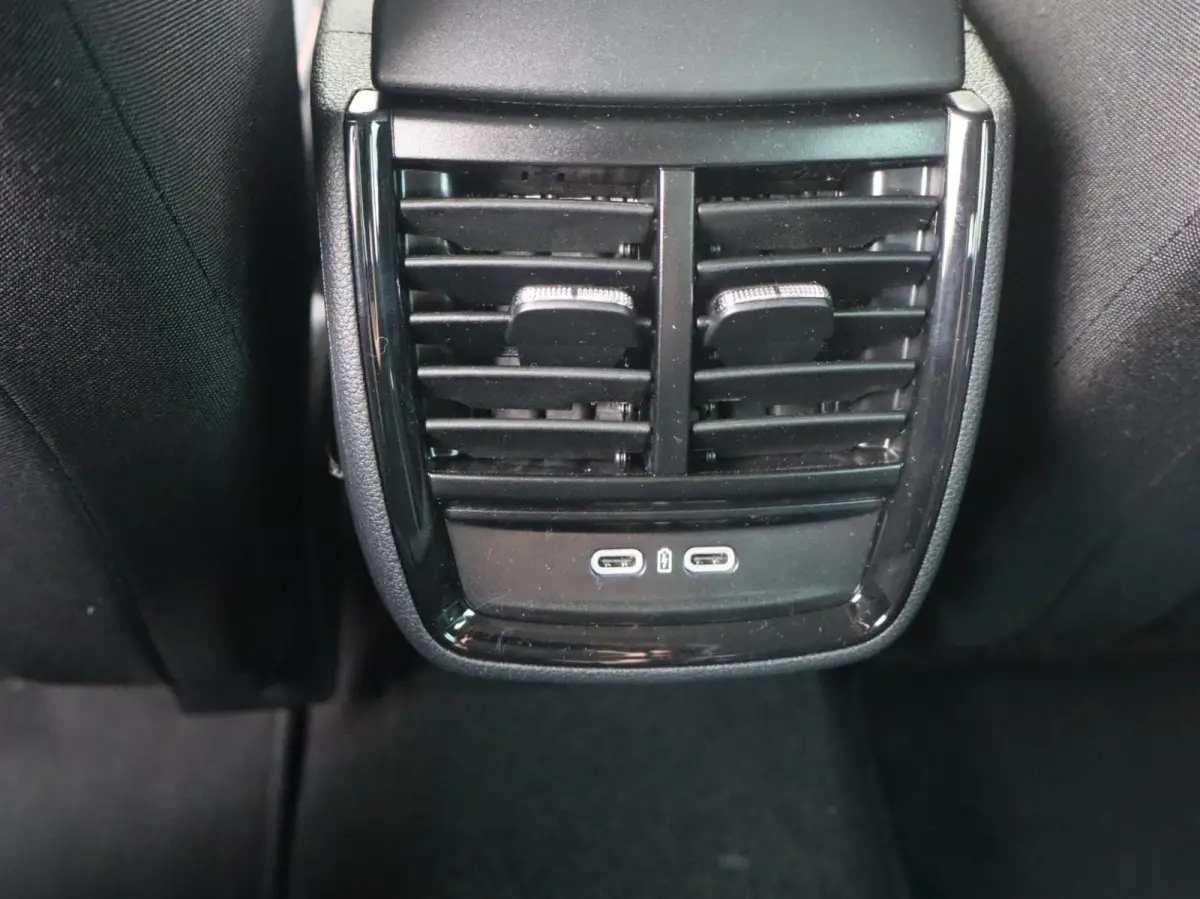 1.0 TSI 115pk DSG Business Edition | Winter Pakket | 17" Velgen