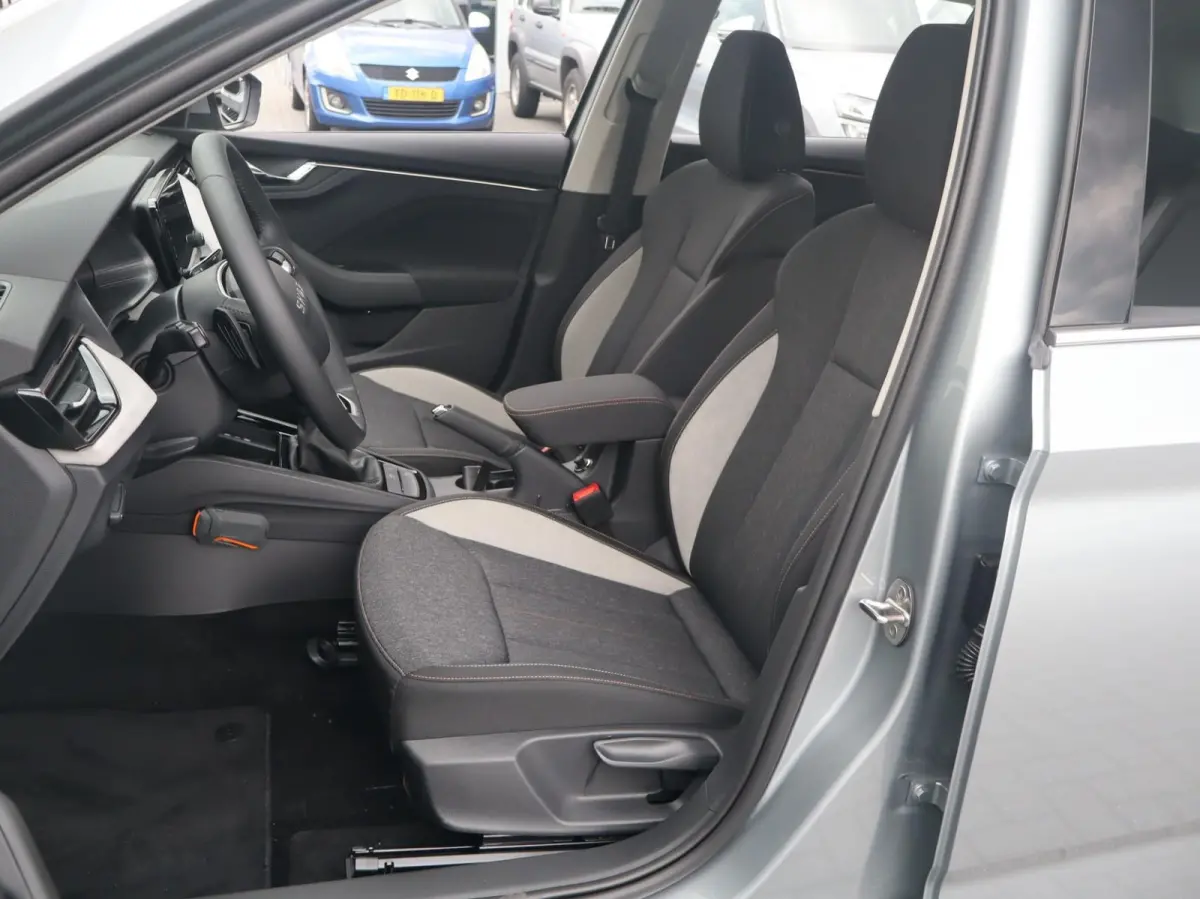 1.0 TSI 115pk DSG Business Edition | Winter Pakket | 17" Velgen