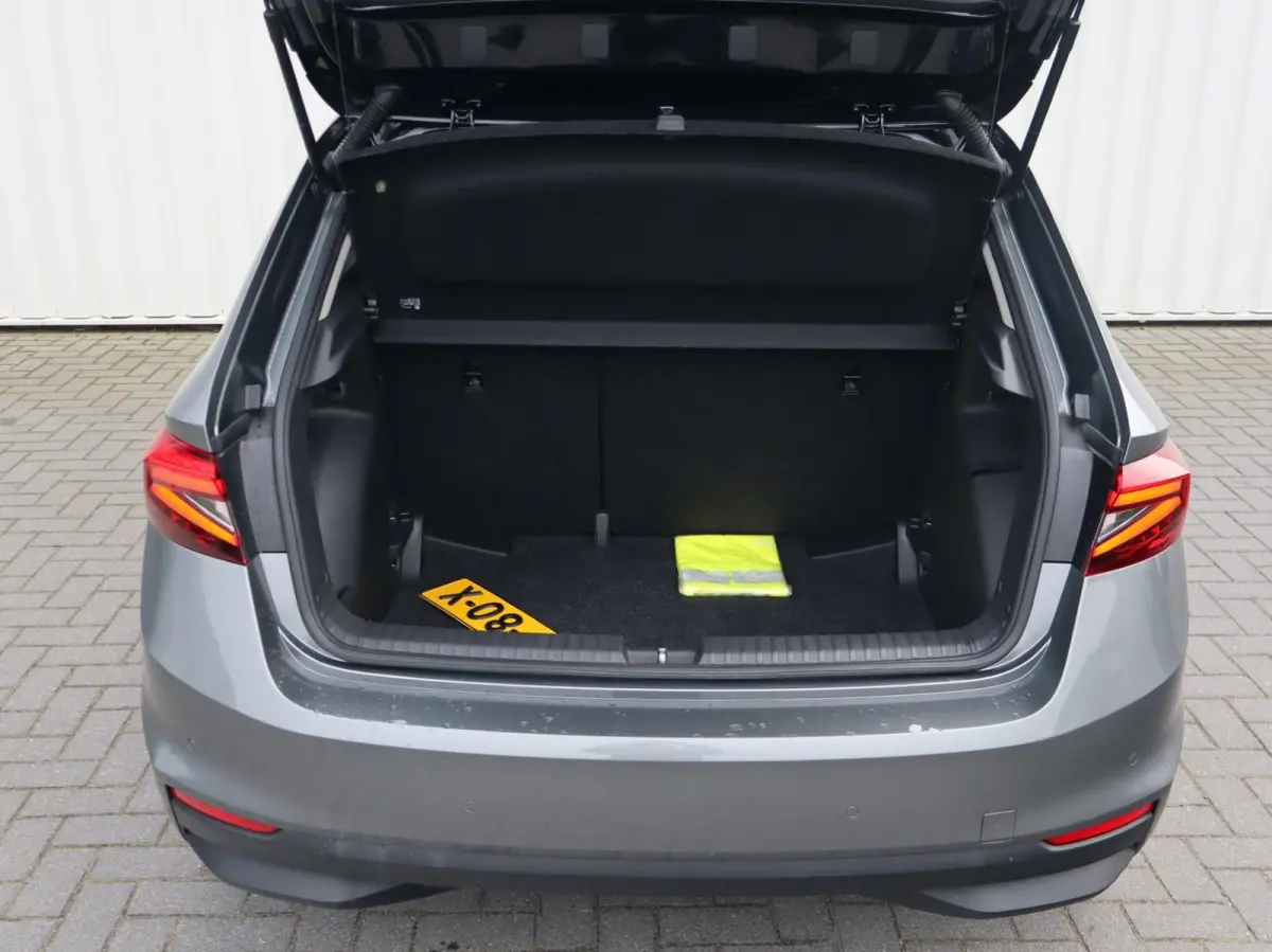 1.0 TSI 95pk Business Edition | Android Auto / Apple CarPlay | Verwarmbare Voorstoelen
