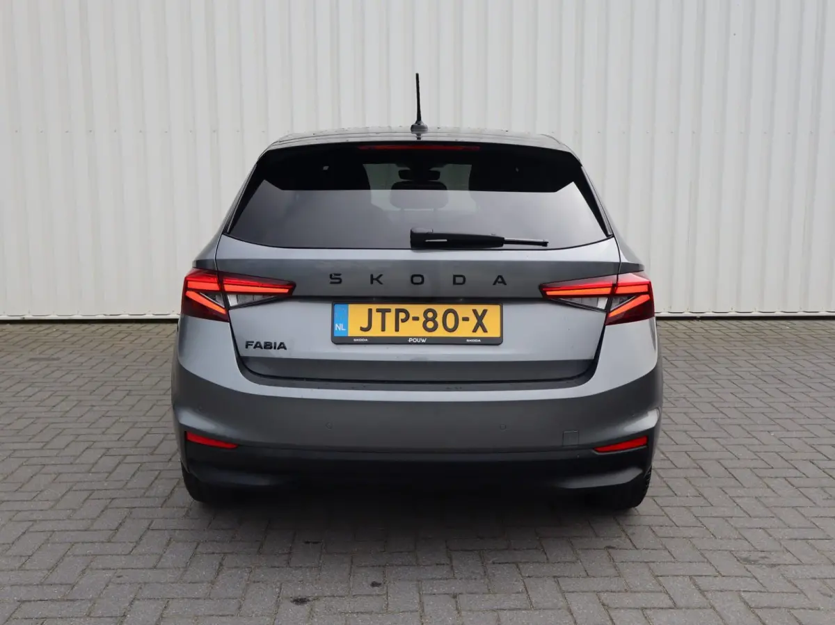 1.0 TSI 95pk Business Edition | Android Auto / Apple CarPlay | Verwarmbare Voorstoelen