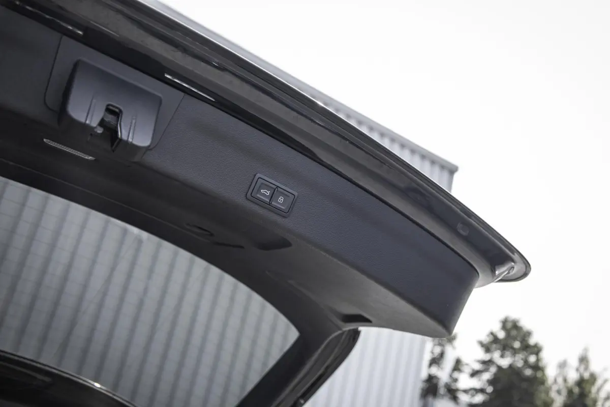 quattro 55 TFSI 340pk Pro Line Advanced | Panoramadak | Trekhaak | 20" Velgen | Adaptive Cruise | Leder/Alcantara Bekleding | Luchtvering