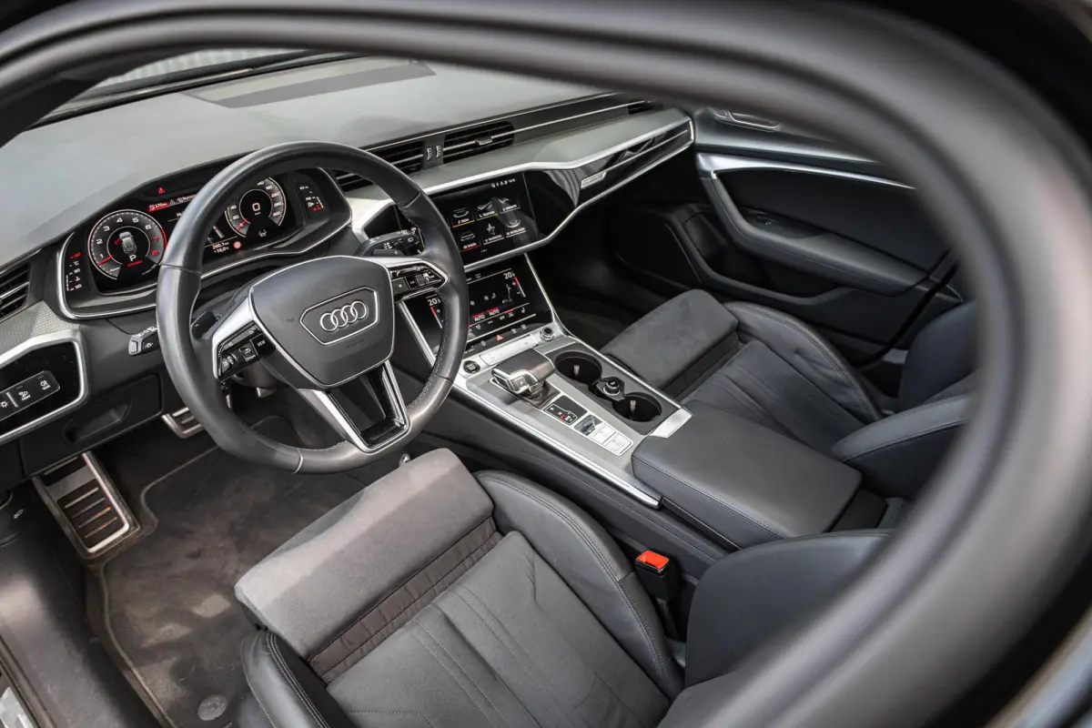 quattro 55 TFSI 340pk Pro Line Advanced | Panoramadak | Trekhaak | 20" Velgen | Adaptive Cruise | Leder/Alcantara Bekleding | Luchtvering