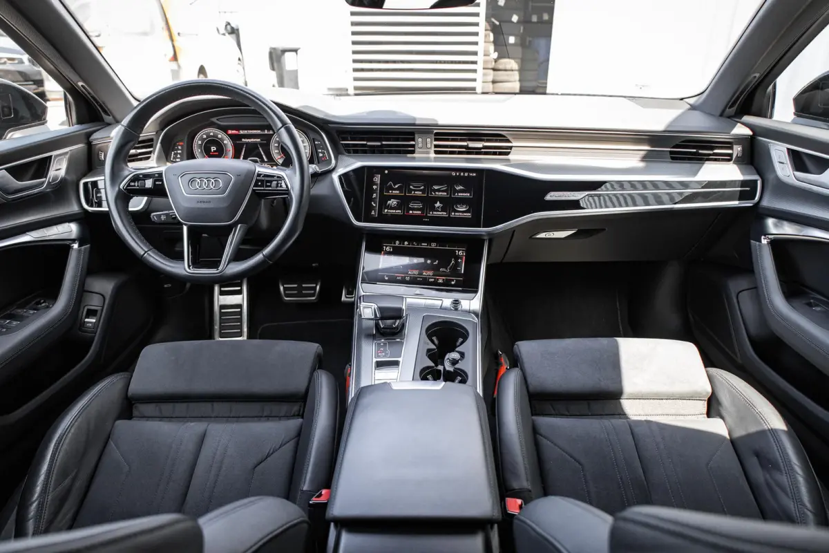 quattro 55 TFSI 340pk Pro Line Advanced | Panoramadak | Trekhaak | 20" Velgen | Adaptive Cruise | Leder/Alcantara Bekleding | Luchtvering