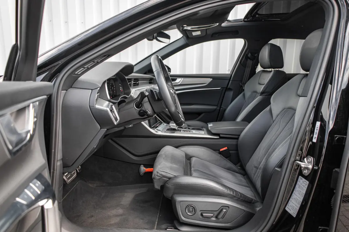 quattro 55 TFSI 340pk Pro Line Advanced | Panoramadak | Trekhaak | 20" Velgen | Adaptive Cruise | Leder/Alcantara Bekleding | Luchtvering