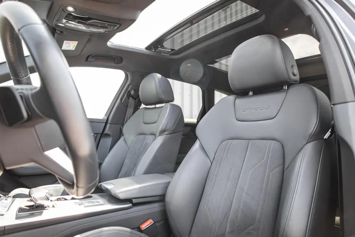 allroad quattro 55 TFSI 340pk Pro Line Advanced | Panoramadak | Trekhaak | 20" Velgen | Adaptive Cruise | Leder/Alcantara Bekleding | Luchtvering