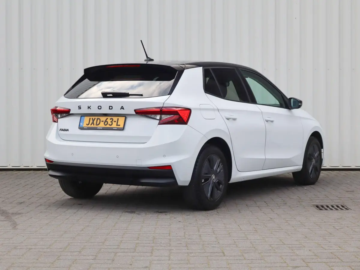 1.0 TSI 95pk Business Edition | Stoelverwaming | Apple Carplay/Android Auto | Achteruitrijcamea | Cruise Control