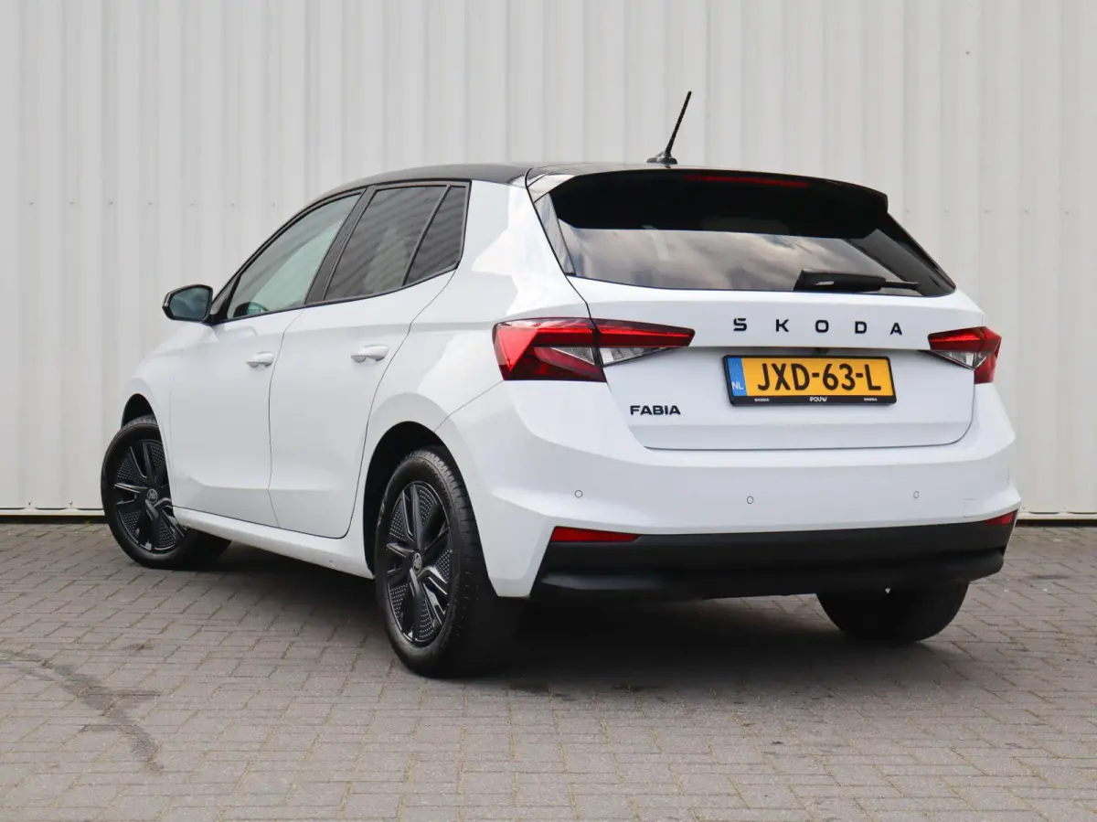 1.0 TSI 95pk Business Edition | Stoelverwaming | Apple Carplay/Android Auto | Achteruitrijcamea | Cruise Control