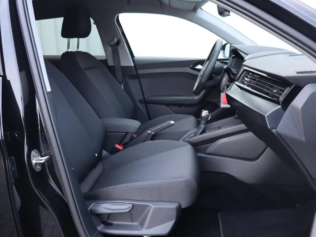 30 TFSI 115pk S-tronic Pro Line | Stoelverwarming | Apple Carplay/Android Auto | Cruise Control | Extra Getint Glas | 17'' LMV