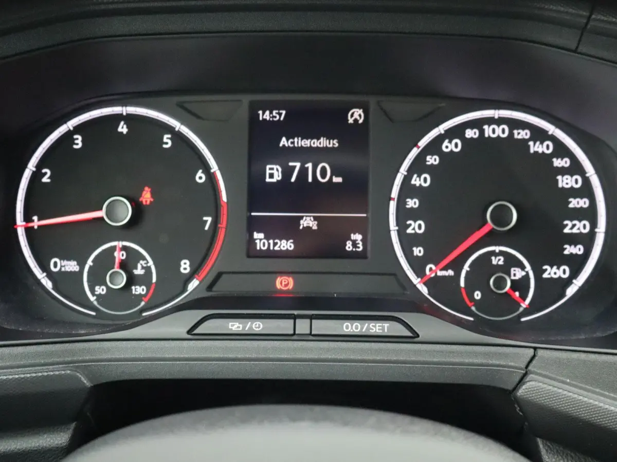 1.0 TSI 95pk Life | Trekhaak | Apple Carplay/Android Auto | Parkeersensoren | Cruise Control |  Dodehoek Detectie |