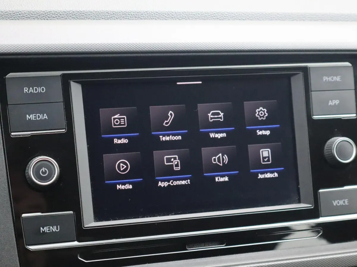 1.0 TSI 95pk Life | Trekhaak | Apple Carplay/Android Auto | Parkeersensoren | Cruise Control |  Dodehoek Detectie |