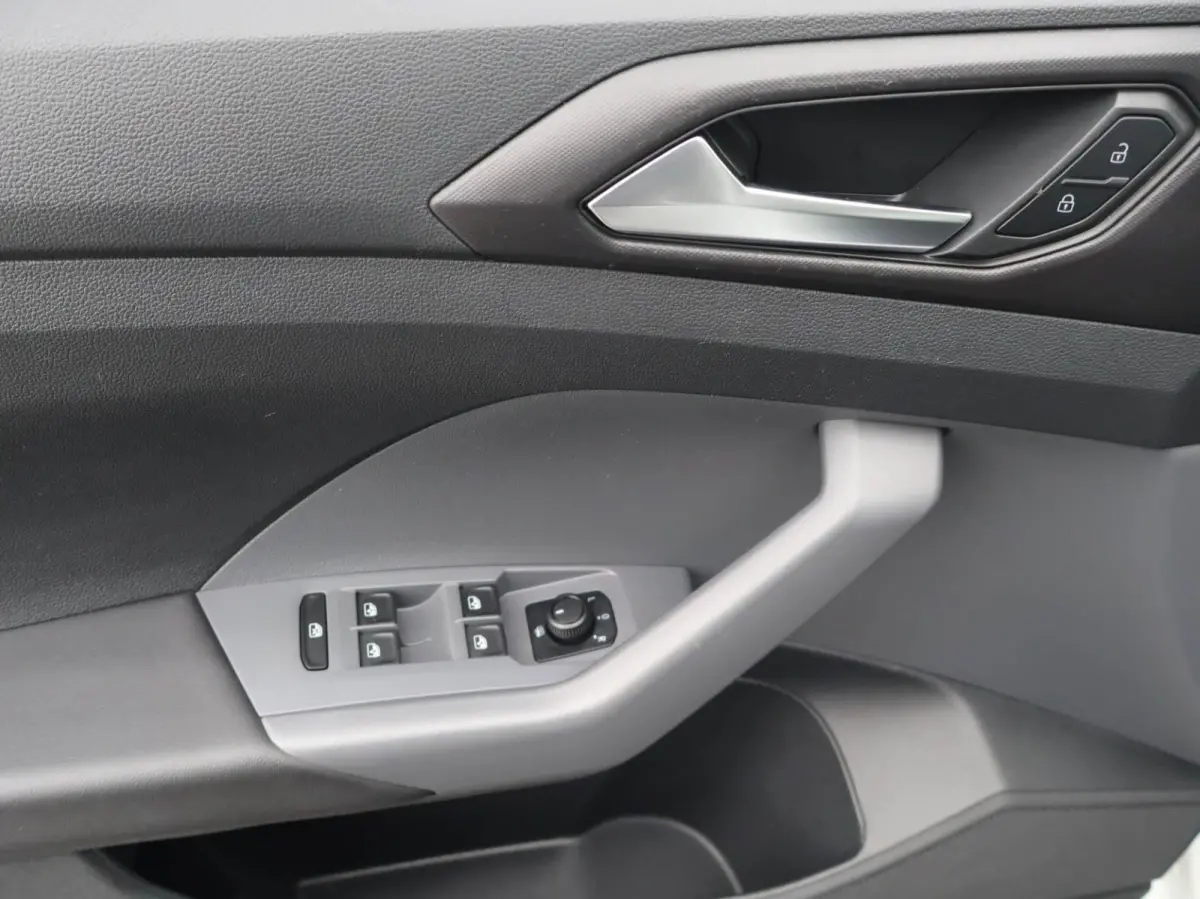 1.0 TSI 95pk Life | Trekhaak | Apple Carplay/Android Auto | Parkeersensoren | Cruise Control |  Dodehoek Detectie |