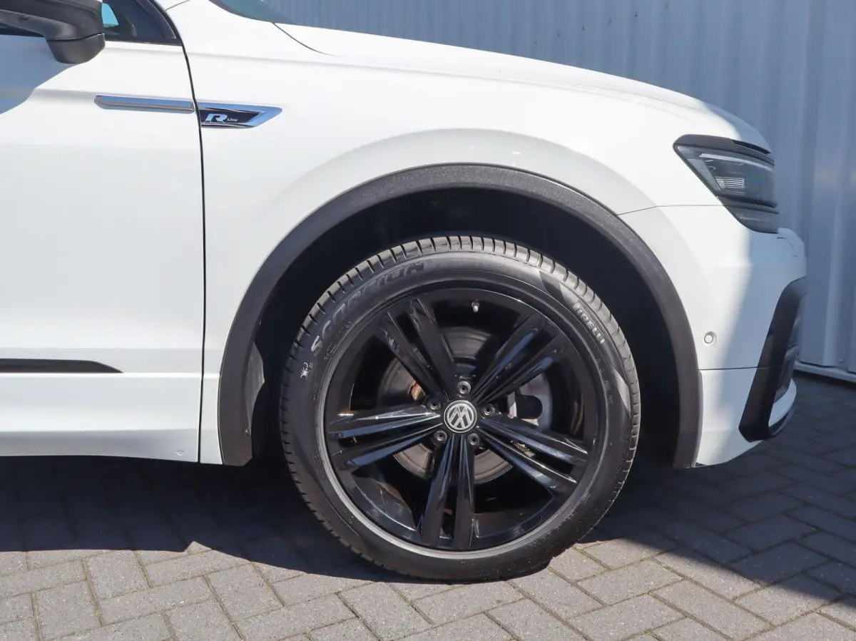 2.0 TSI 190pk DSG 4Motion Highline Business R | Panoramadak | Trekhaak | Navigatie | Head-up Display | Achteruitrijcamera | Cruise Control Adaptief