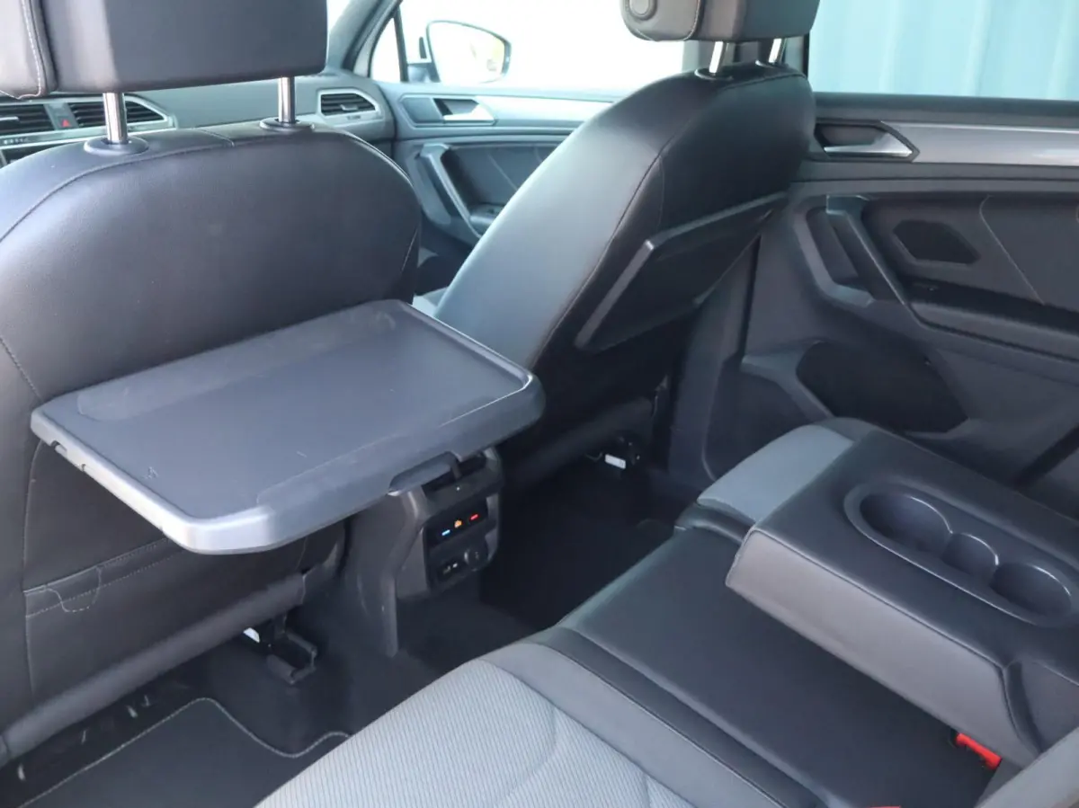 2.0 TSI 190pk DSG 4Motion Highline Business R | Panoramadak | Trekhaak | Navigatie | Head-up Display | Achteruitrijcamera | Cruise Control Adaptief