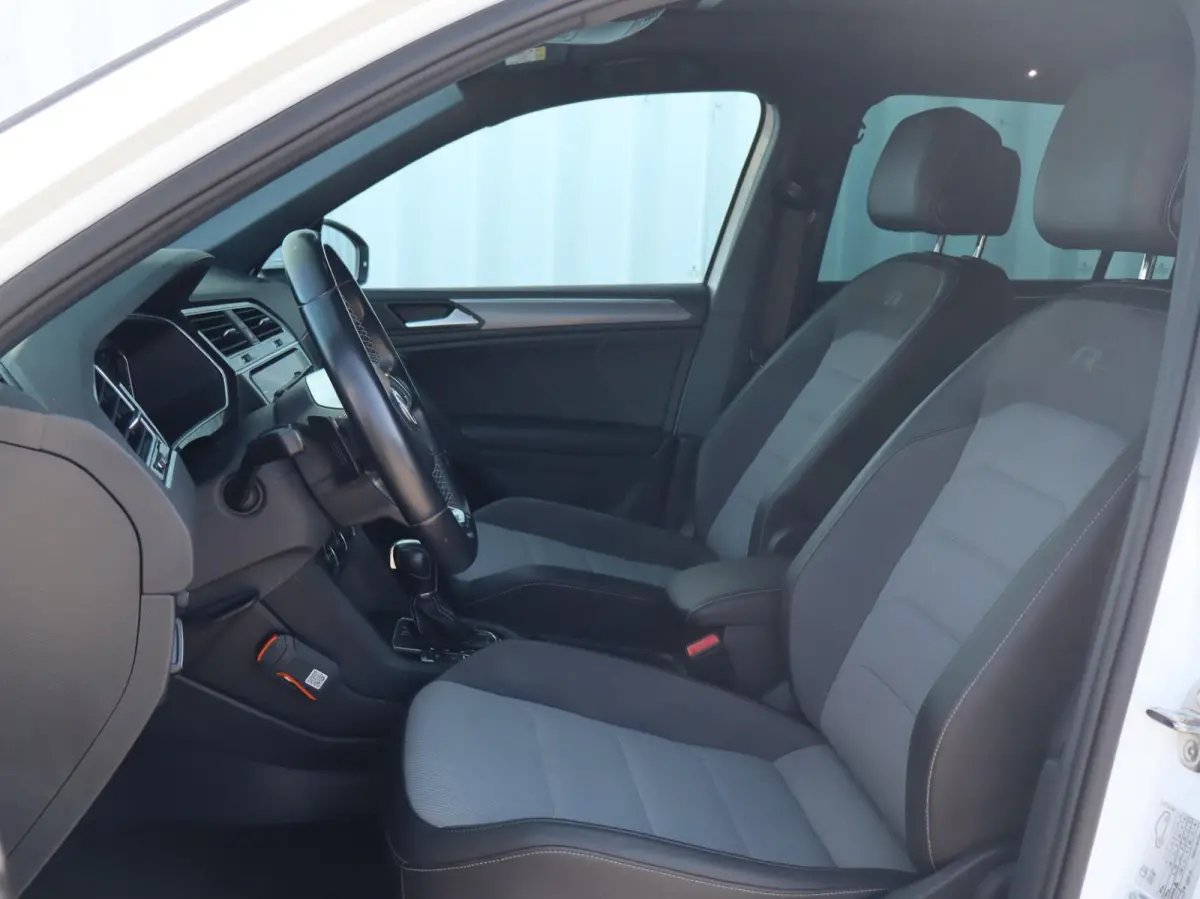 2.0 TSI 190pk DSG 4Motion Highline Business R | Panoramadak | Trekhaak | Navigatie | Head-up Display | Achteruitrijcamera | Cruise Control Adaptief