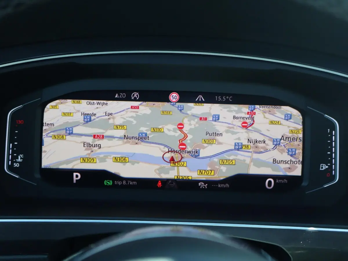 2.0 TSI 190pk DSG 4Motion Highline Business R | Panoramadak | Trekhaak | Navigatie | Head-up Display | Achteruitrijcamera | Cruise Control Adaptief