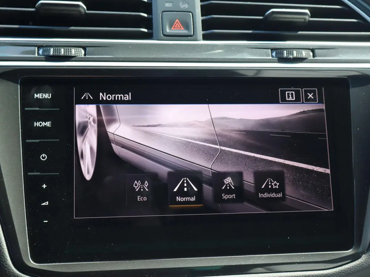 2.0 TSI 190pk DSG 4Motion Highline Business R | Panoramadak | Trekhaak | Navigatie | Head-up Display | Achteruitrijcamera | Cruise Control Adaptief