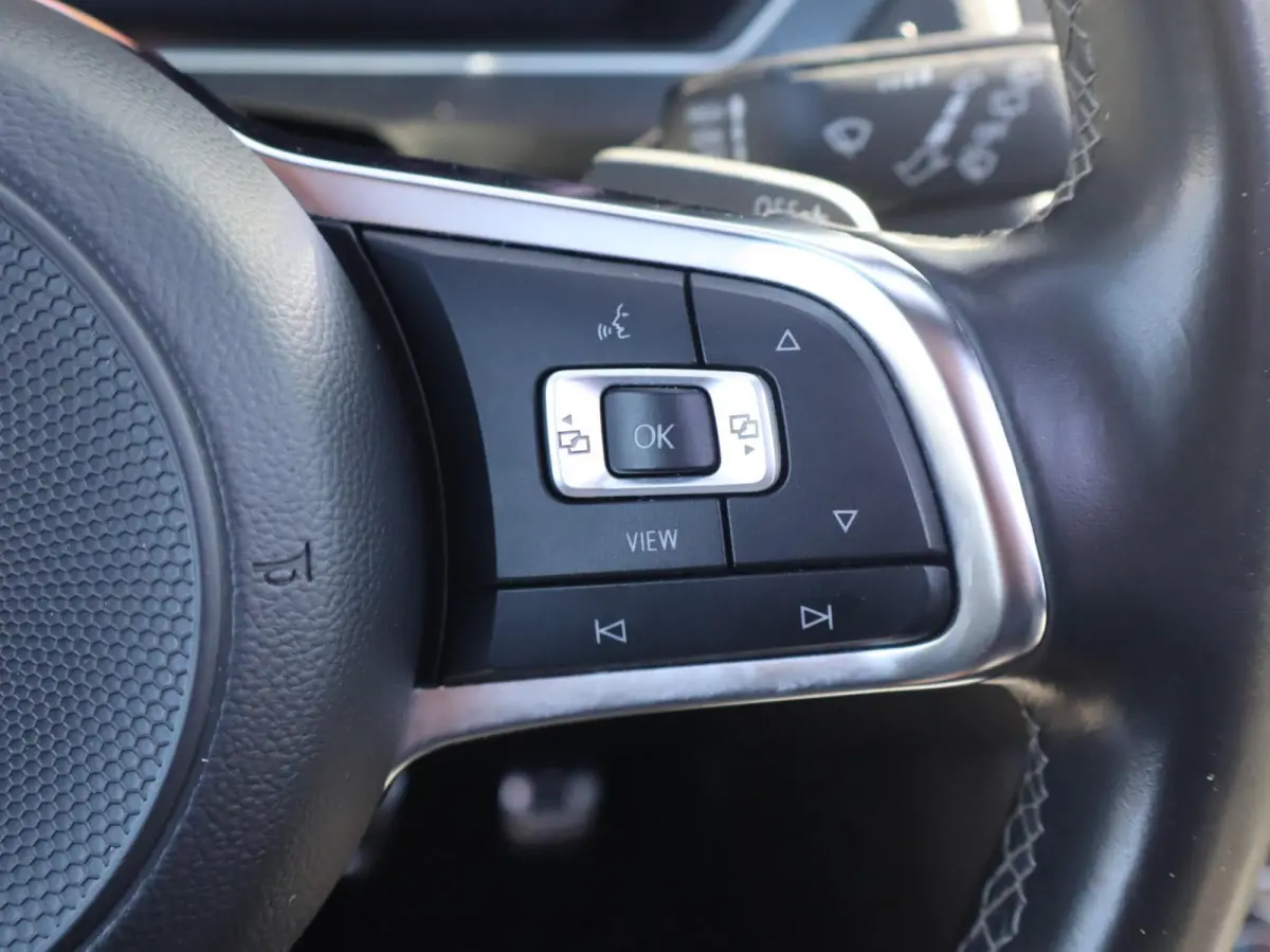 2.0 TSI 190pk DSG 4Motion Highline Business R | Panoramadak | Trekhaak | Navigatie | Head-up Display | Achteruitrijcamera | Cruise Control Adaptief