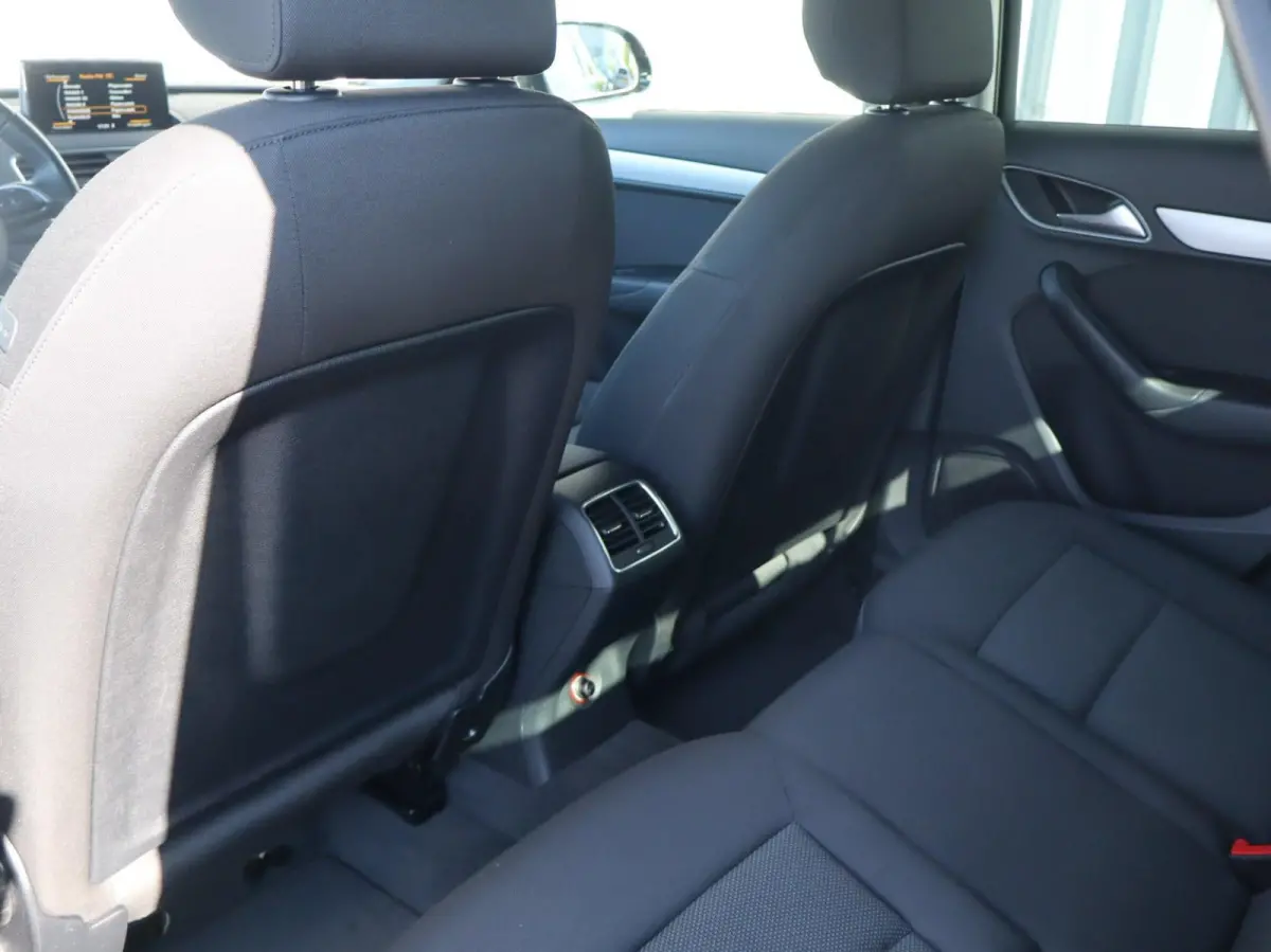 1.4 TFSI 150pk S-tronic CoD Advance Sport | Navigatie | 18" Velgen | Stoelverwarming | S-Line |  Electronic Climate Controle
