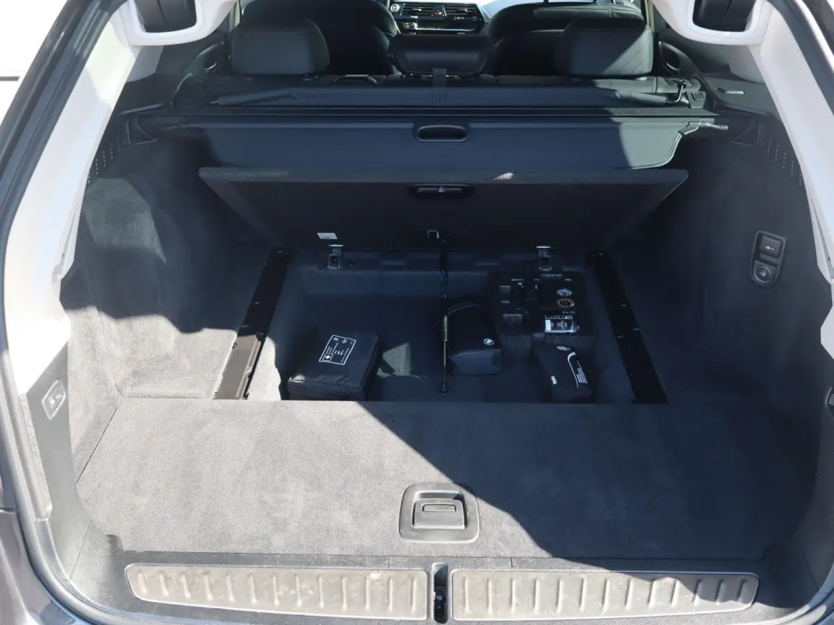 520i 184pk AUT Business Edition Plus | Trekhaak Wegklapbaar | Stoelverwarming | Elektrische Stoelen | Safety Pack | Achteruitrijcamera