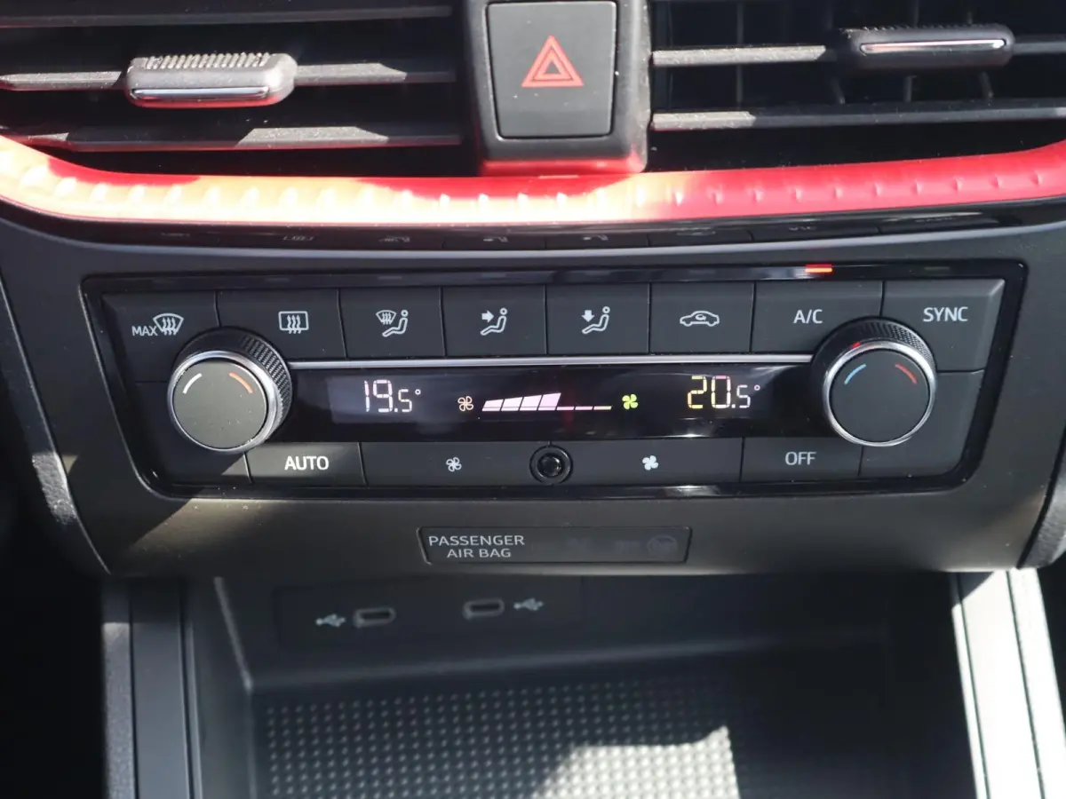1.0 EcoTSI 95pk FR | Apple Carplay/Android Auto | Parkeersensoren