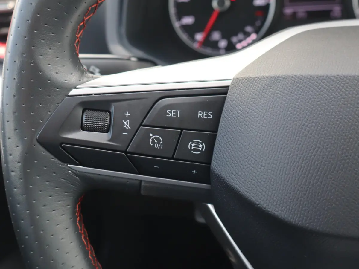 1.0 EcoTSI 95pk FR | Apple Carplay/Android Auto | Parkeersensoren