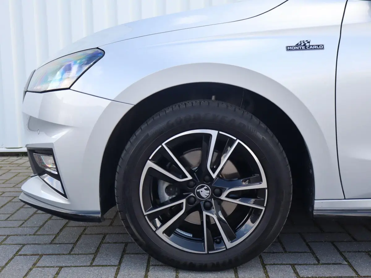 1.0 TSI 115pk DSG Monte Carlo | Apple Carplay/Android Auto | Stoelverwarming | Achteruitrijcamera