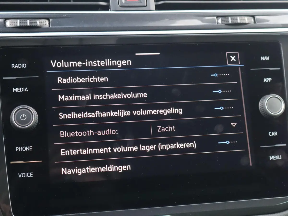 1.4 TSI eHybrid 245pk Life Edition | SoH 90% | Trekhaak Wegklapbaar | All Season Banden | Extra Getint Glas | 18" Velgen | Apple Carplay