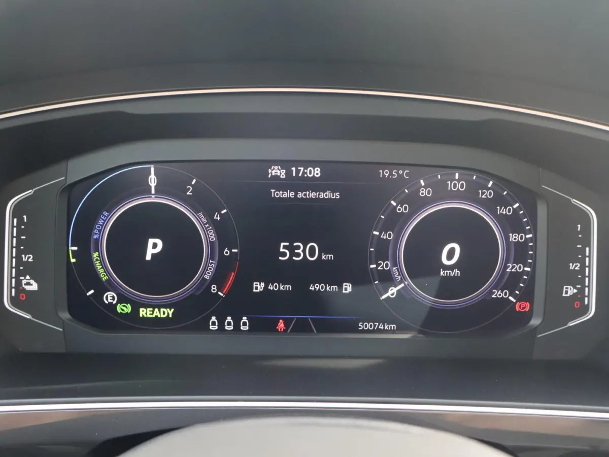 1.4 TSI eHybrid 245pk Life Edition | SoH 90% | Trekhaak Wegklapbaar | All Season Banden | Extra Getint Glas | 18" Velgen | Apple Carplay