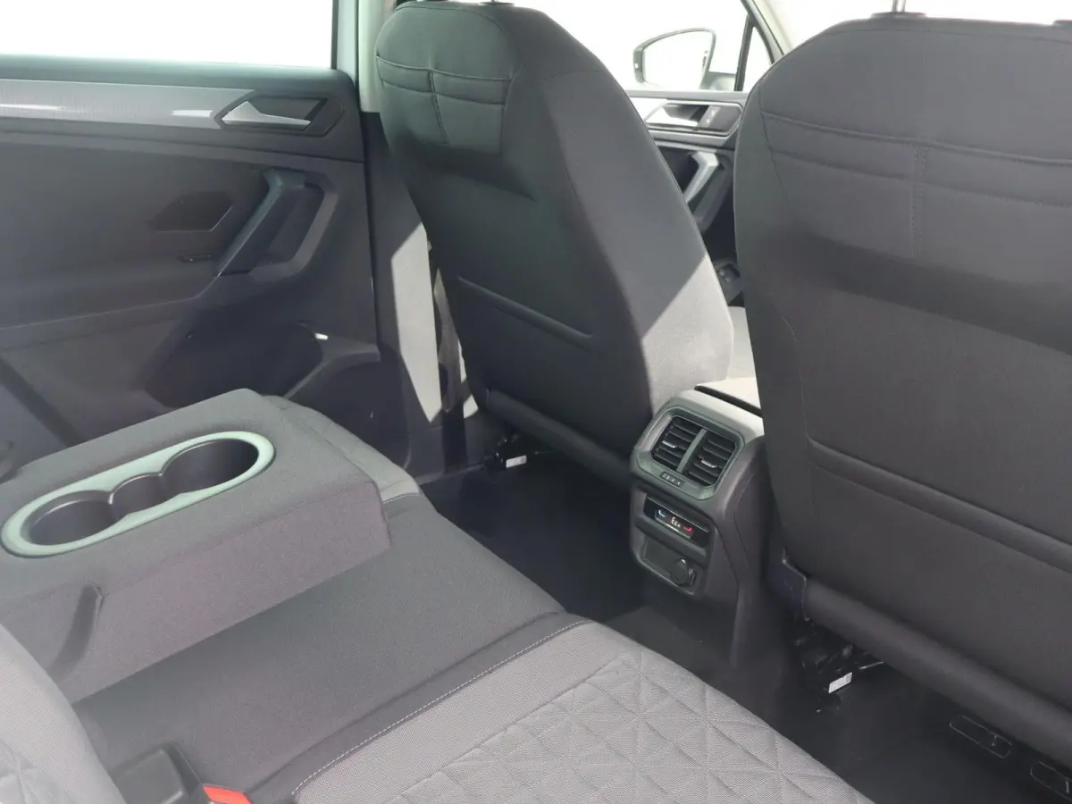 1.4 TSI eHybrid 245pk Life Edition | SoH 90% | Trekhaak Wegklapbaar | All Season Banden | Extra Getint Glas | 18" Velgen | Apple Carplay
