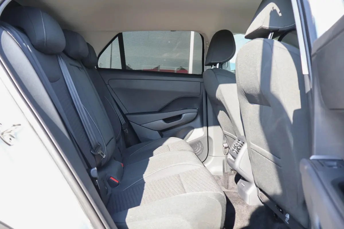 1.5 eTSI 116pk DSG Life First Edition | Stoel-/ Stuurwielverwarming | Dodehoek Detectie | Adaptive Cruise