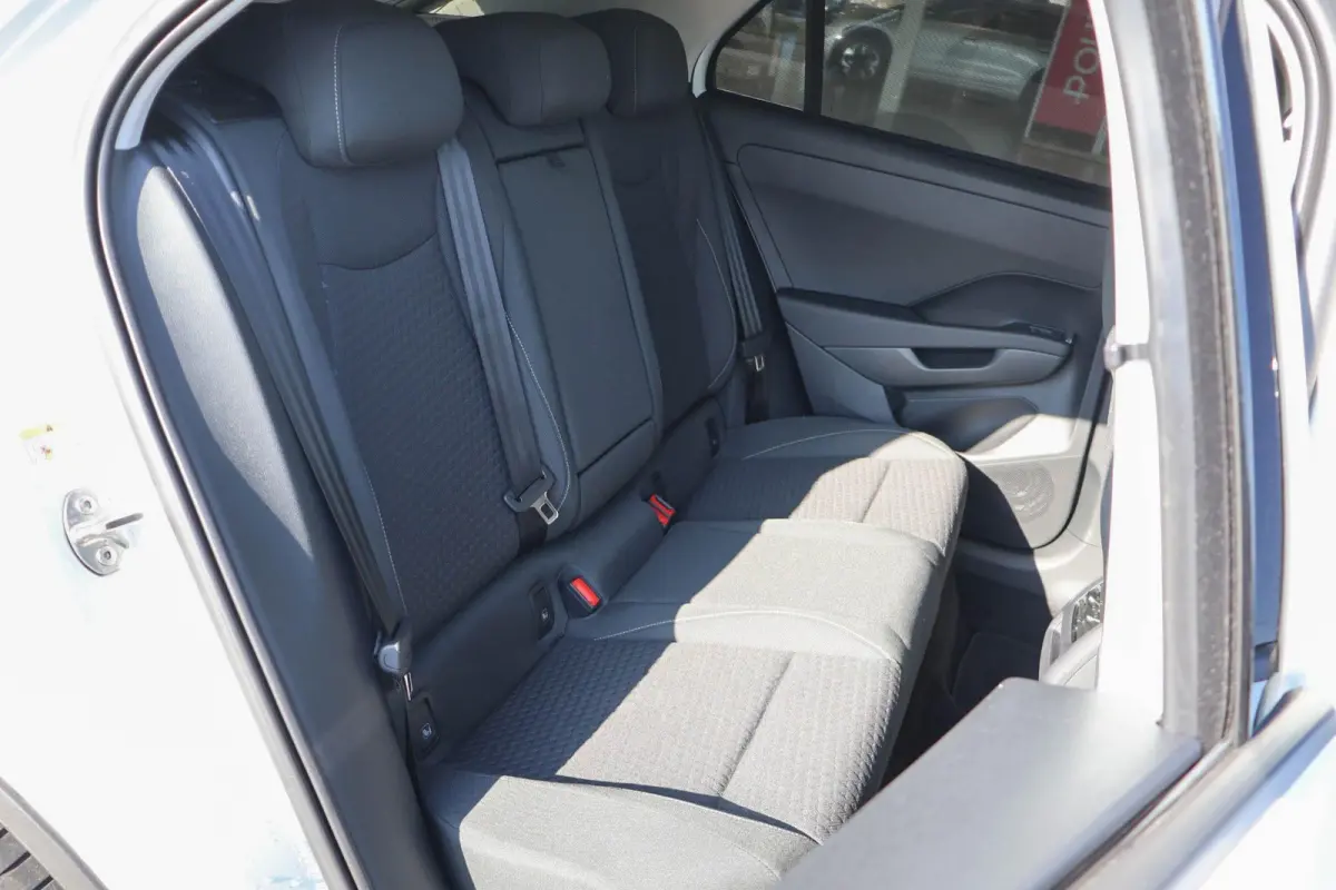 1.5 eTSI 116pk DSG Life First Edition | Stoel-/ Stuurwielverwarming | Dodehoek Detectie | Adaptive Cruise