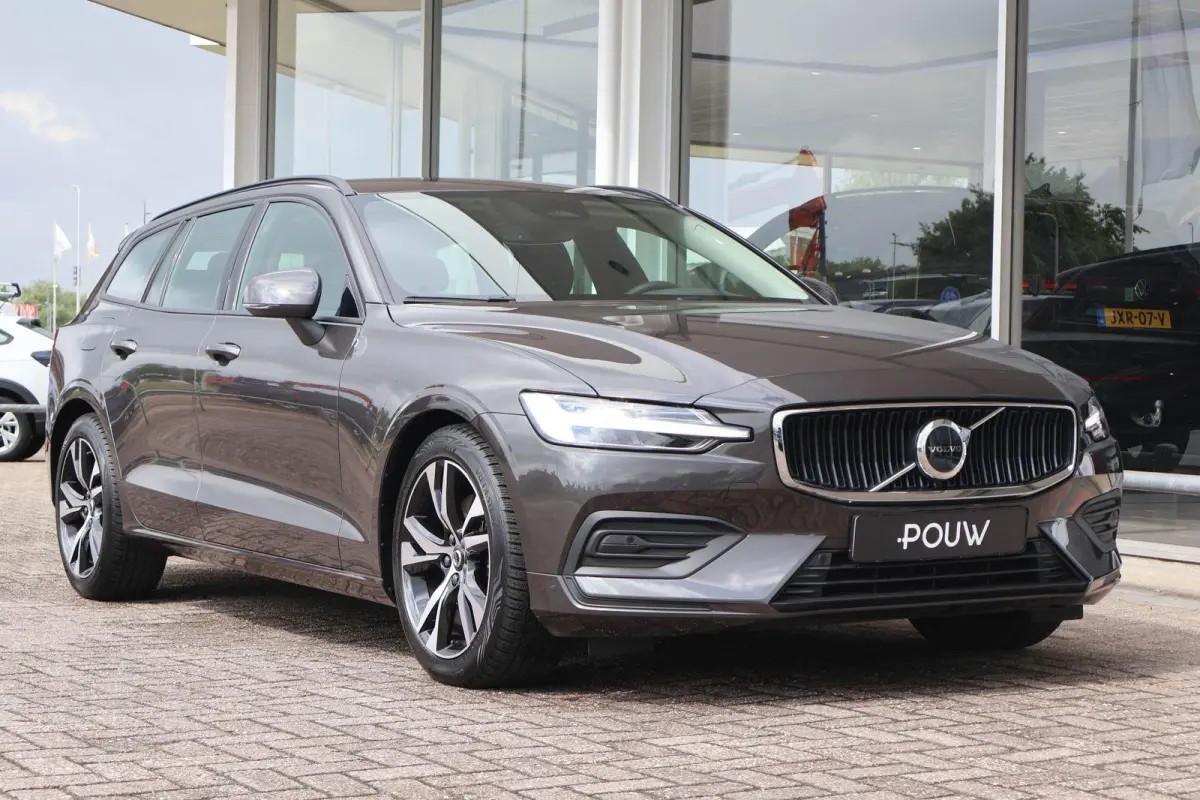 2.0 B4 197pk AUT Essential Edition | Leder | Navigatie | Camera | PDC | Side Assist