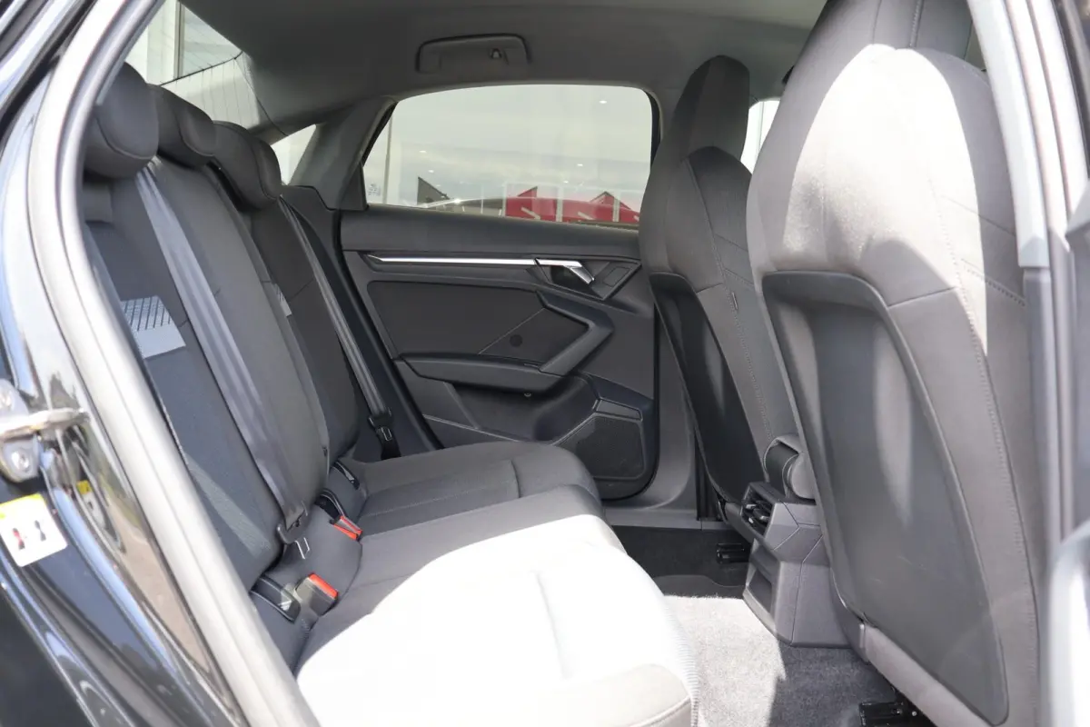 30 TFSI 110pk S-tronic Advanced Edition | Navi | Adaptief Cruise | Apple/Android carplay | PDC