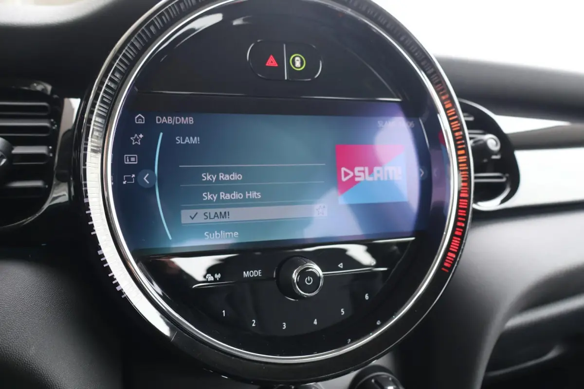 1.5 136pk AUT Cooper Camden Edition | Navigatie | PDC | Cruise Control | Climate Control