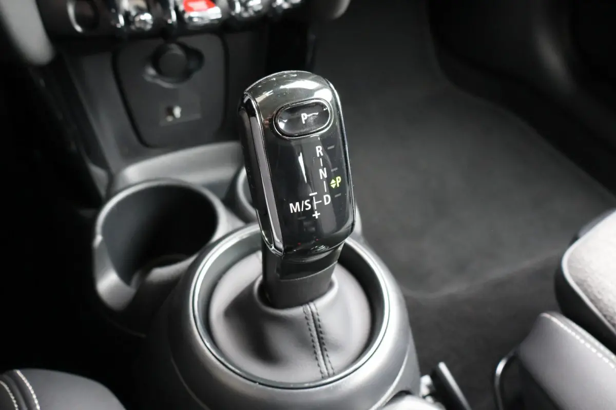 1.5 136pk AUT Cooper Camden Edition | Navigatie | PDC | Cruise Control | Climate Control