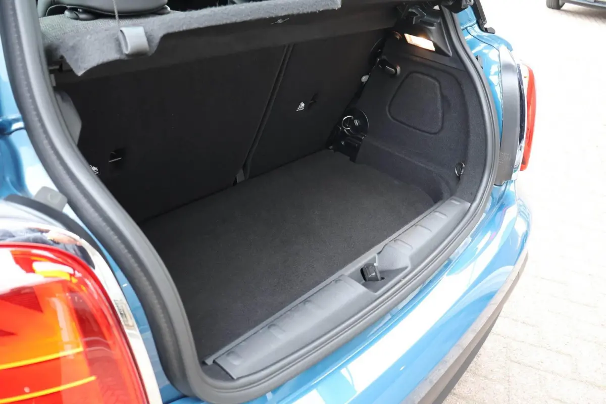 1.5 136pk AUT Cooper Camden Edition | Navigatie | PDC | Cruise Control | Climate Control