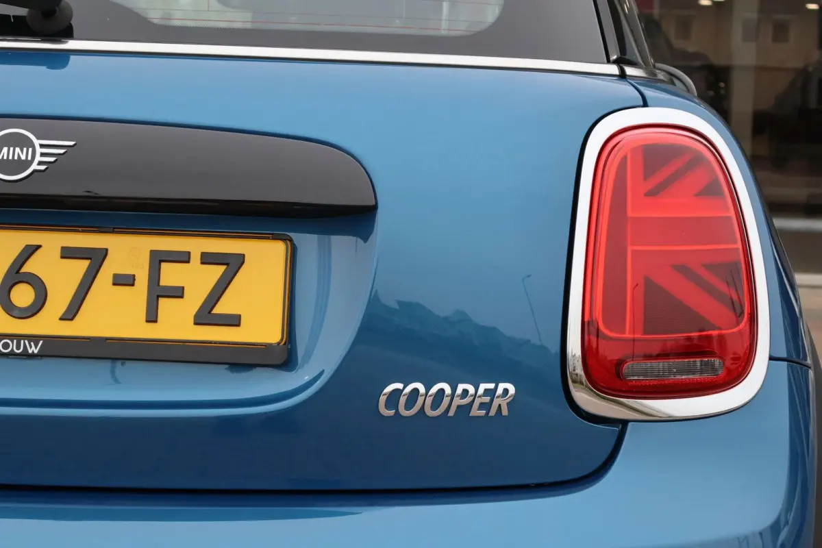 1.5 136pk AUT Cooper Camden Edition | Navigatie | PDC | Cruise Control | Climate Control