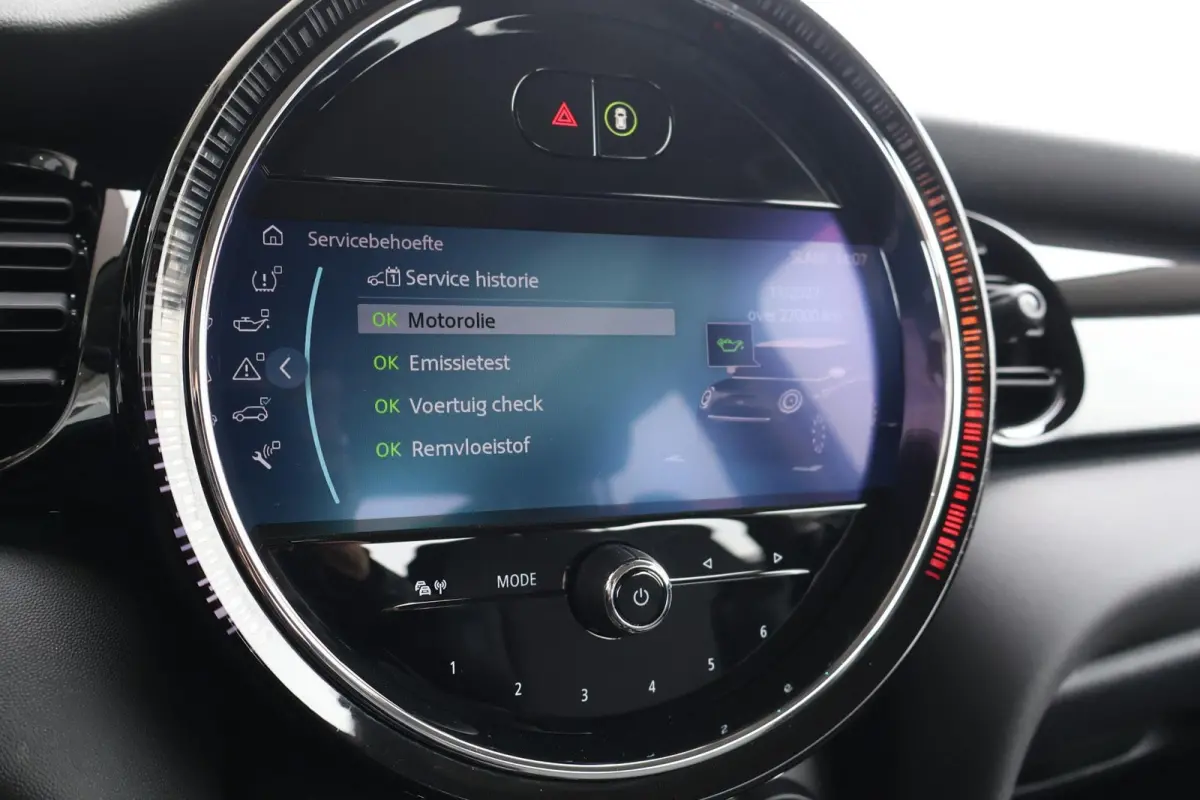 1.5 136pk AUT Cooper Camden Edition | Navigatie | PDC | Cruise Control | Climate Control