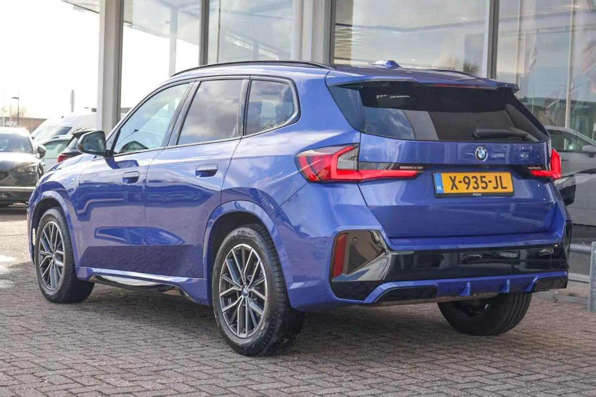 sDrive18i 136pk AUT High Executive M-Sport | Trekhaak | Navigatie | Camera | Elektrische Achterklep