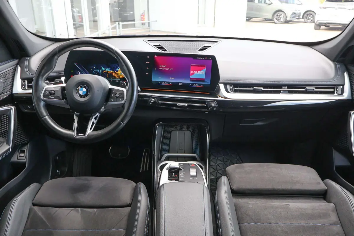 sDrive18i 136pk AUT High Executive M-Sport | Trekhaak | Navigatie | Camera | Elektrische Achterklep