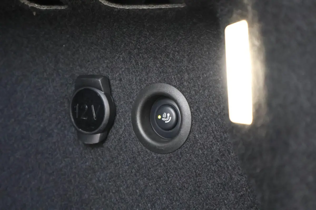 sDrive18i 136pk AUT High Executive M-Sport | Trekhaak | Navigatie | Camera | Elektrische Achterklep