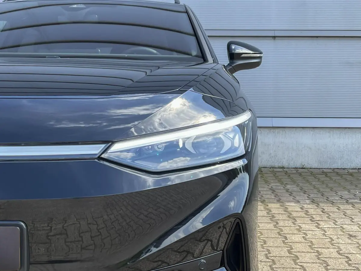 286pk Pro Limited Edition 77 kWh | SoH 100% | Trekhaak | Navigatie | 360 Camera