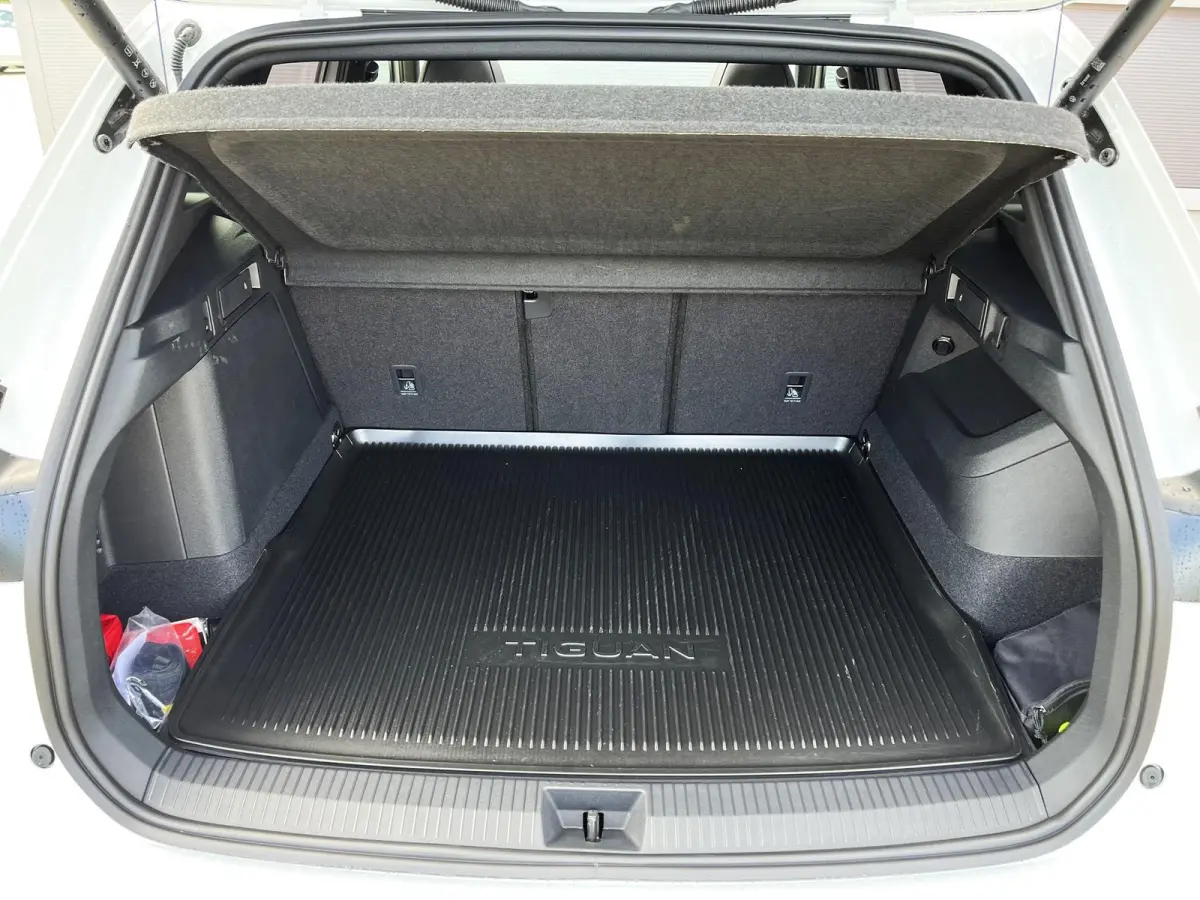 1.5 eHybrid 204pk DSG R-Line Edition | Trekhaak | Panoramadak | Black Style