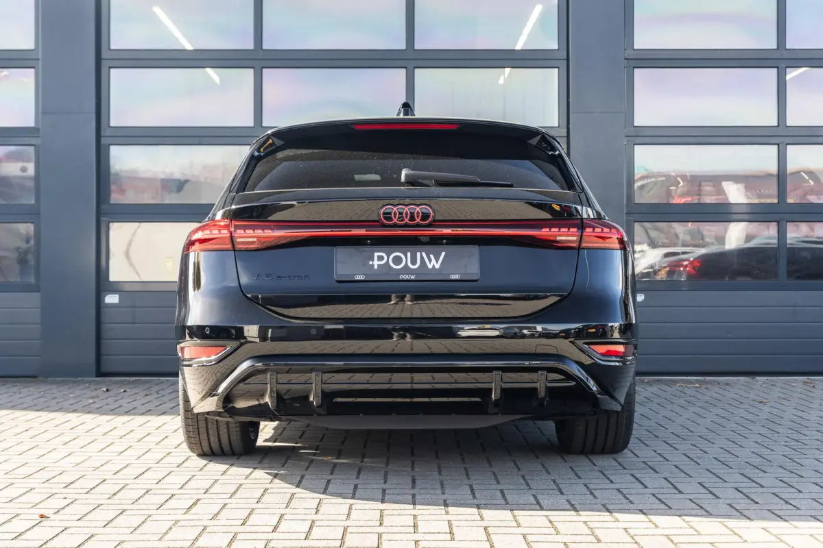 367pk S Edition 100 kWh | 21" Velgen | Trekhaak Wegklapbaar