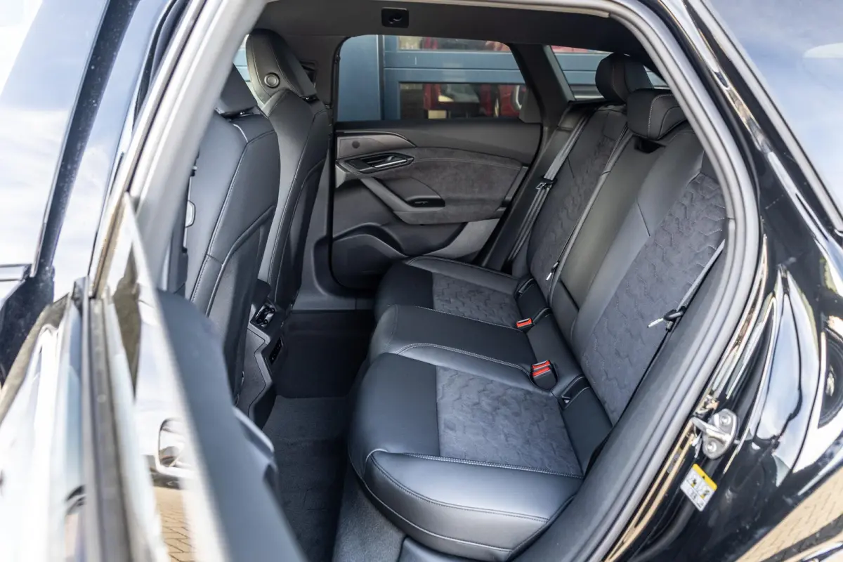 367pk S Edition 100 kWh | 21" Velgen | Trekhaak Wegklapbaar